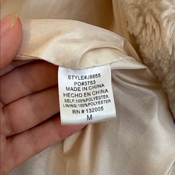 Entro | Cream Faux Teddy Textured Fur Open Front Pocket Rounded Hem Lined Vest M - Picture 10 of 17